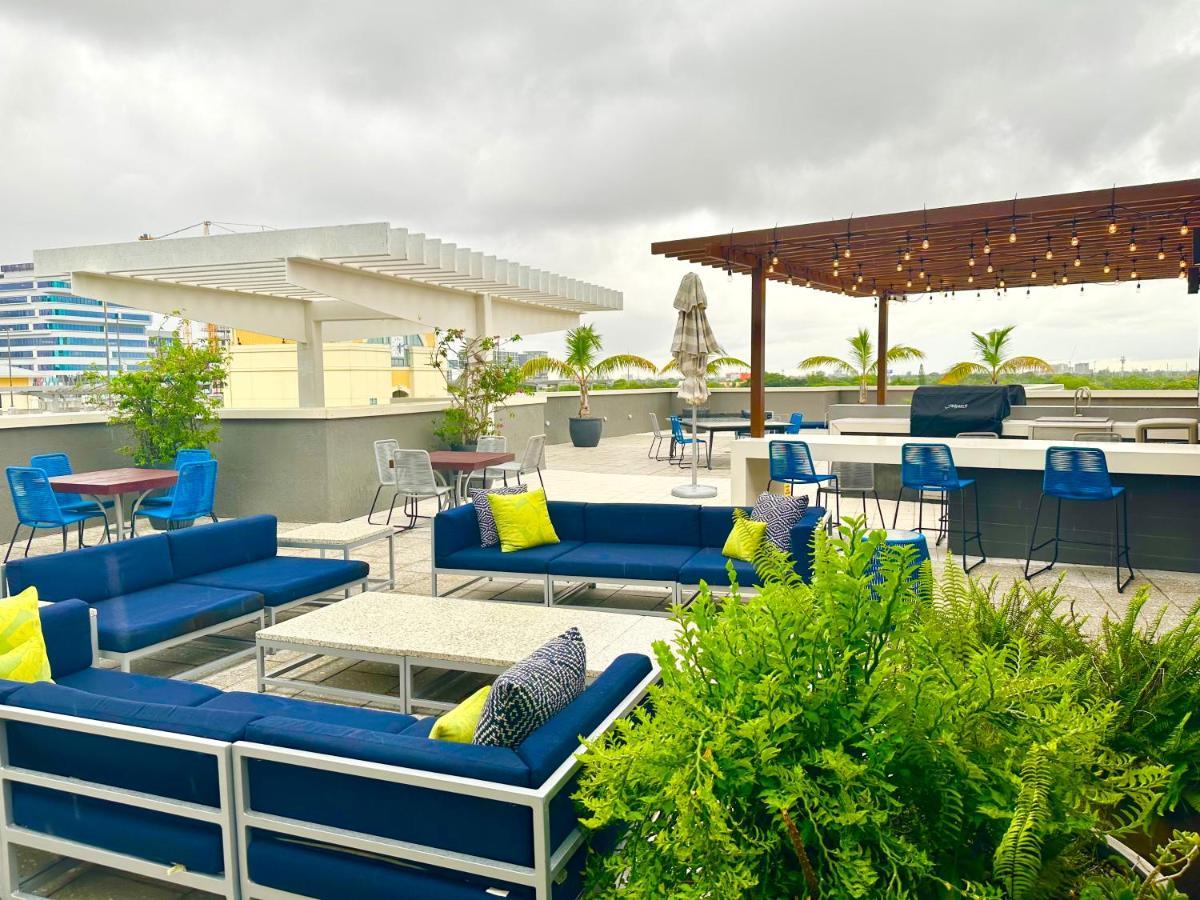 Amazing Midblock Miami 2 Bedrm Loft With Free Parking Aparthotel Bagian luar foto
